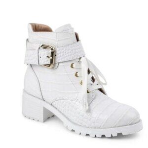 BCBGeneration Nubi White Leather Ankle Boots Lug Sole Lace Up Size 9.5 Women's